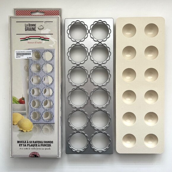 Ravioli Mold Set in Original Box - Picture 1 of 8